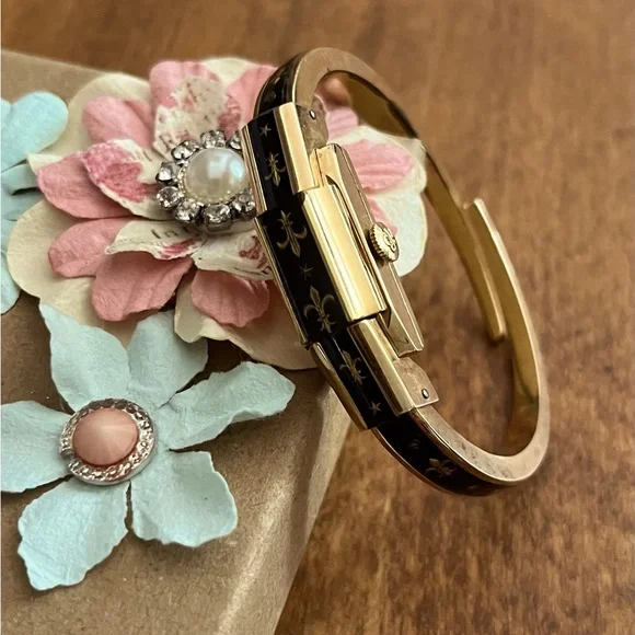 Ernest Borel Watch Incabloc Cuff with Gold Fleur Di Lis Insignia Vintage Antique - Picture 1 of 10